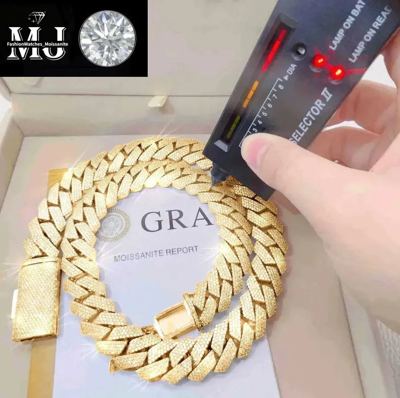 Custom Moissanite Diamond Pendant with Cuban Link Chain – Personalized Name Design